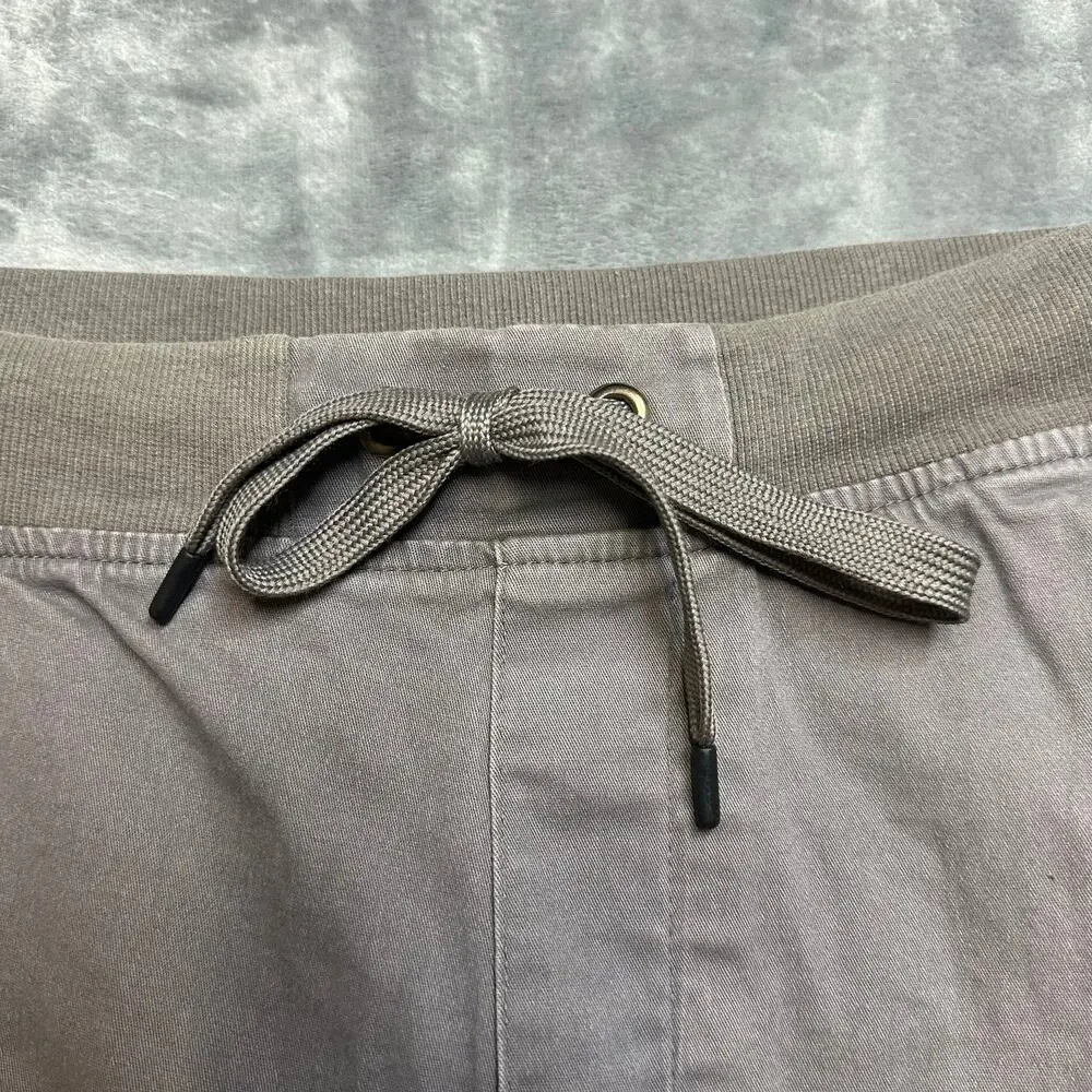 Monument Cargo Shorts Men’s Size 34 Gray‎